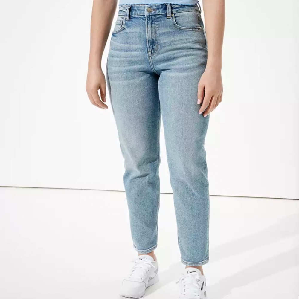 American Eagle Stretch Curvy Mom Jeans